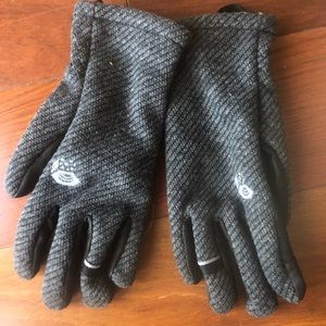 Mountain hardwear gloves